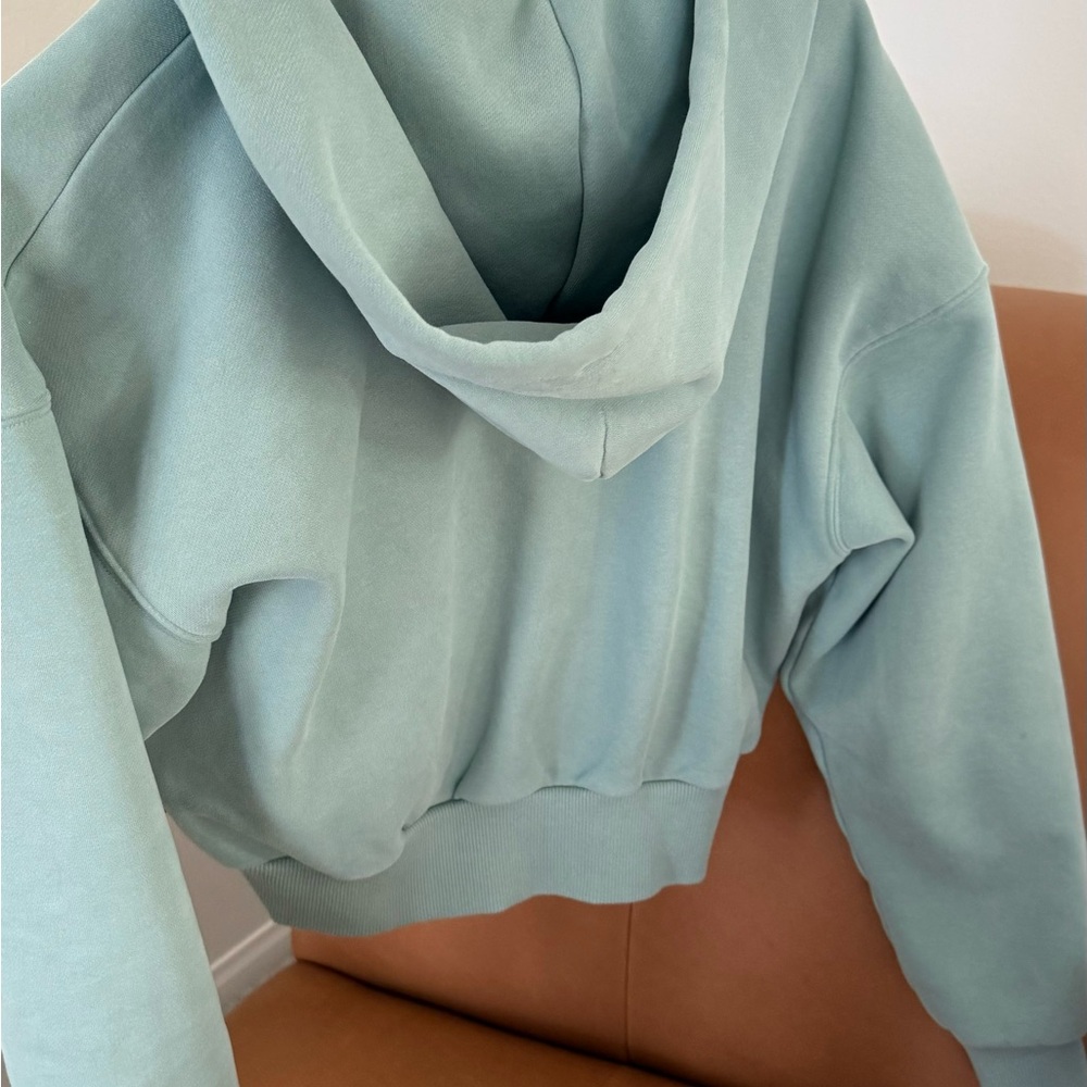 Vuori Women's Aqua Zip-Up Hoodie - Picture 8 of 8